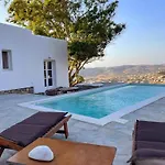 Red Rocks * Parikia (Paros)