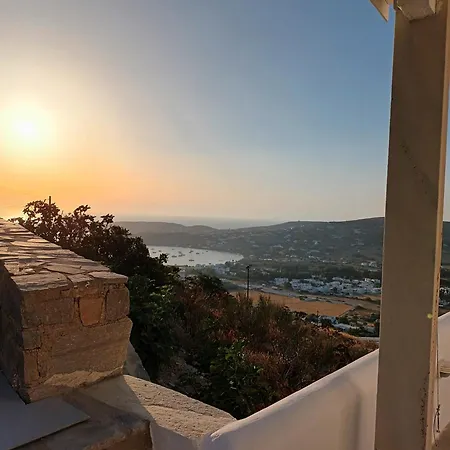 Red Rocks Parikia (Paros)