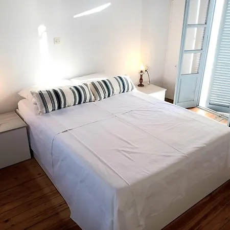 Red Rocks Parikia (Paros)